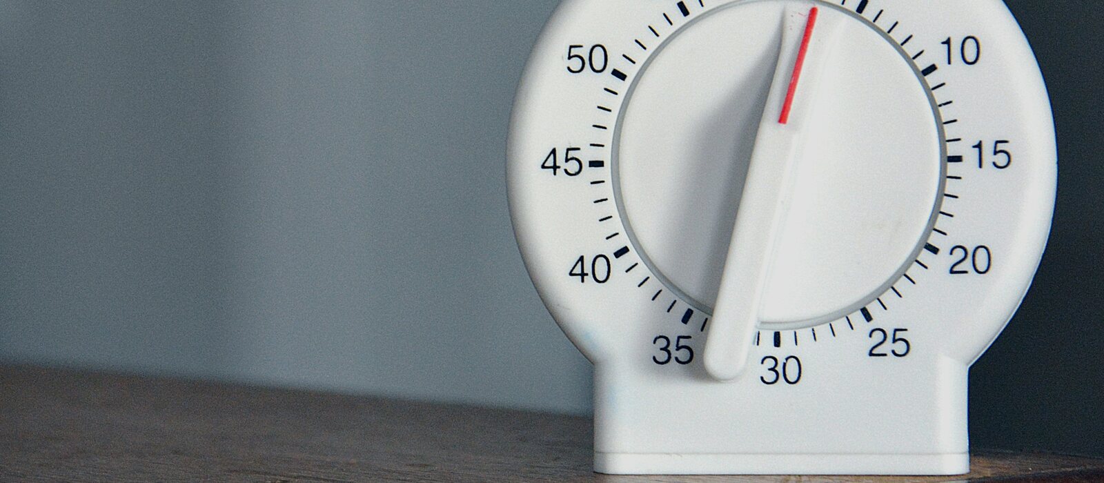 black and white analog egg timer
